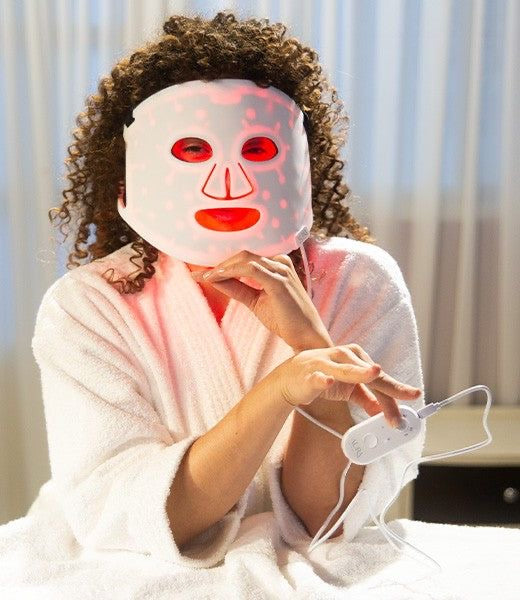 π¨ππΓ©πβ’ Silicone Facial LED Mask